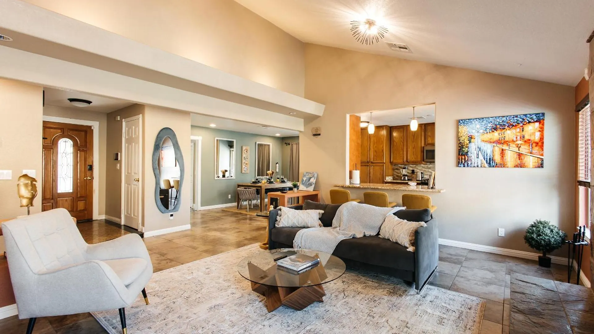 Beautiful Spacious 3 Bedroom House Tesla Connect Las Vegas