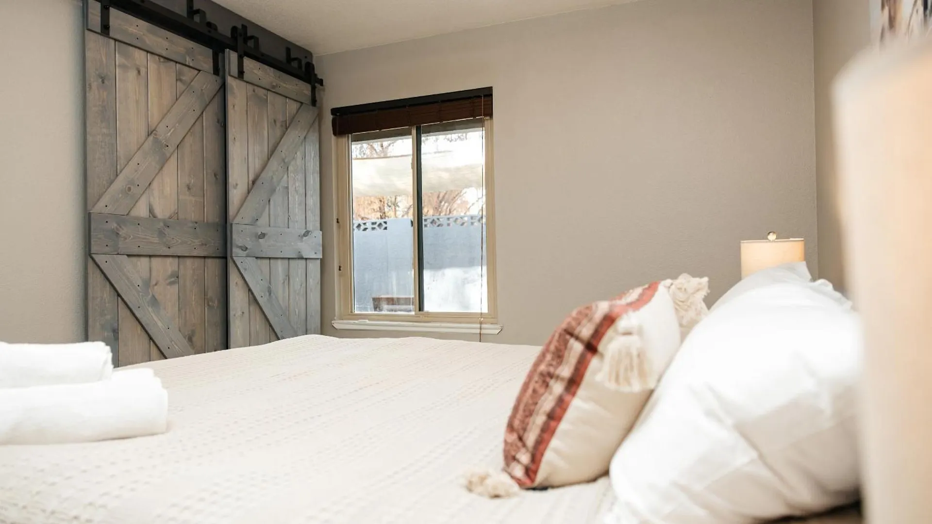 Beautiful Spacious 3 Bedroom House Tesla Connect 라스베이거스 0*,